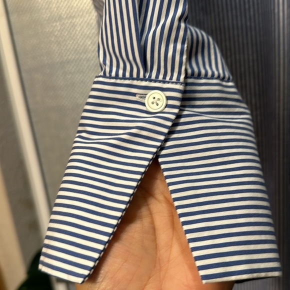 Chico’s blue & white tux ruffle tunic blouse Size 1 / M smedium - Picture 9 of 13